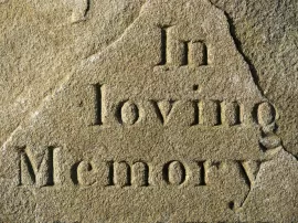 10 ideas conmovedoras para la lápida de tu padre fallecido